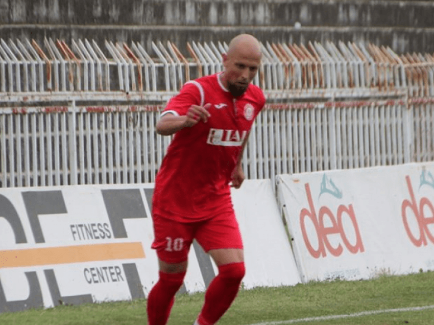 Plaku transferohet te skuadra shqiptare