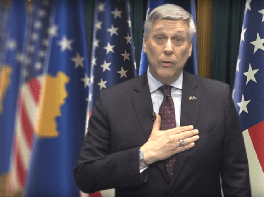 Ambasadori amerikan përkujton Masakrën e Reçakut: Do të angazhohemi për të siguruar drejtësi