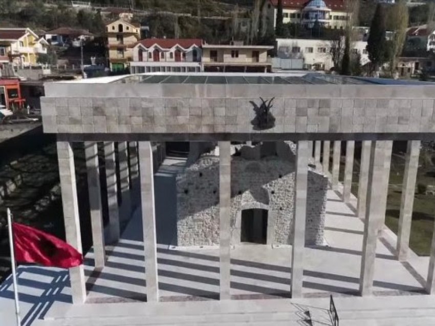 ​Rama përkujton Skënderbeun me një video nga Memoriali në Lezhë