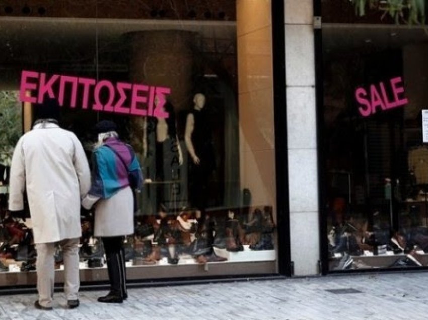 Ulet numri i infektimeve/ Greqia rihap dyqanet, zv. kryeministri: Masat e bllokimit do të kthehen përsëri nëse…