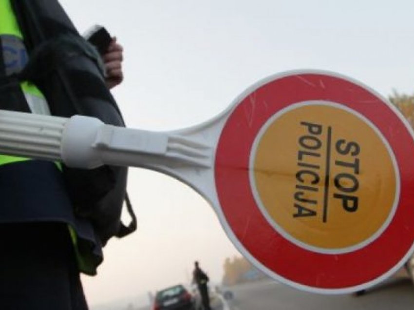 Makina të paregjistruara dhe vozitës pa patentë shoferi, qindra dënime në Shkup