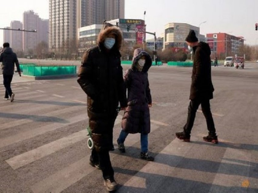​Shangai: Zbulohen tri raste COVID-19, evakuohet i gjithë vendbanimi