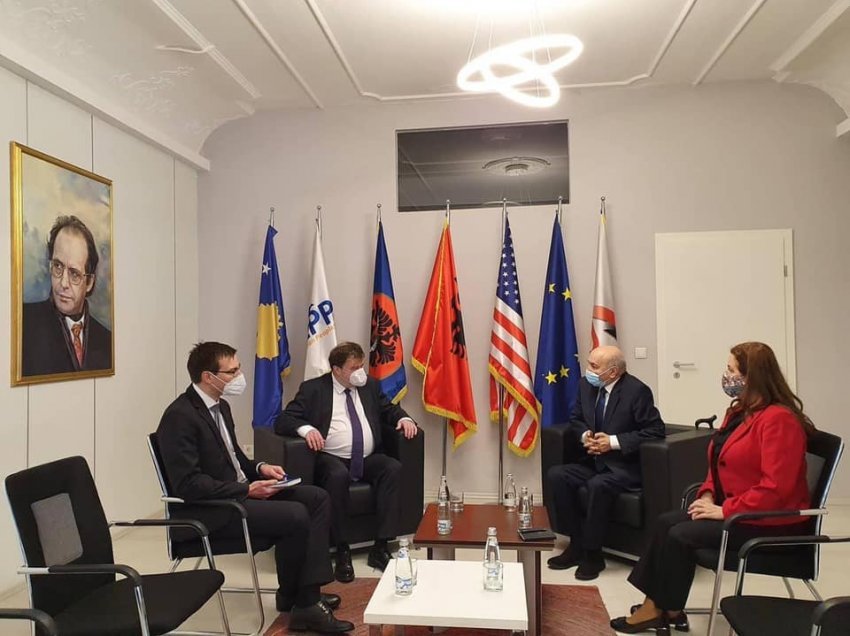 Isa Mustafa takohet me ambasadorin austriak, diskutuan për thellimin e bashkëpunimit Kosovë-Austri
