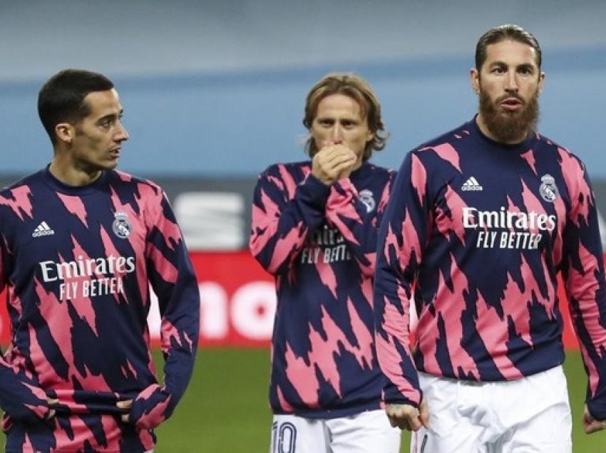 Real Madridi vazhdon të këtë probleme me rinovimin e Vazquez dhe Ramosit