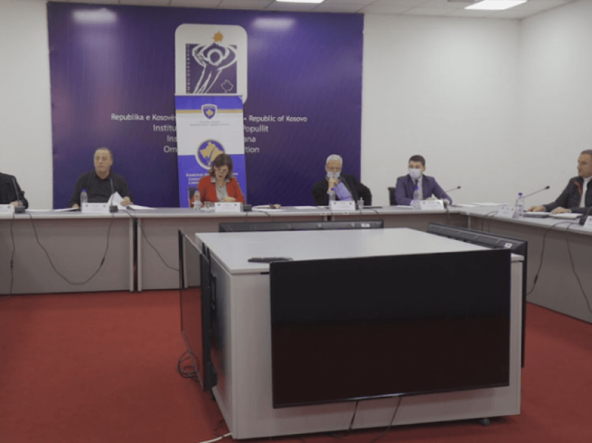 Debat i ashpër në KQZ, përfaqësuesit e Vetëvendosjes akuzojnë Dakën për shkelje të ligjit