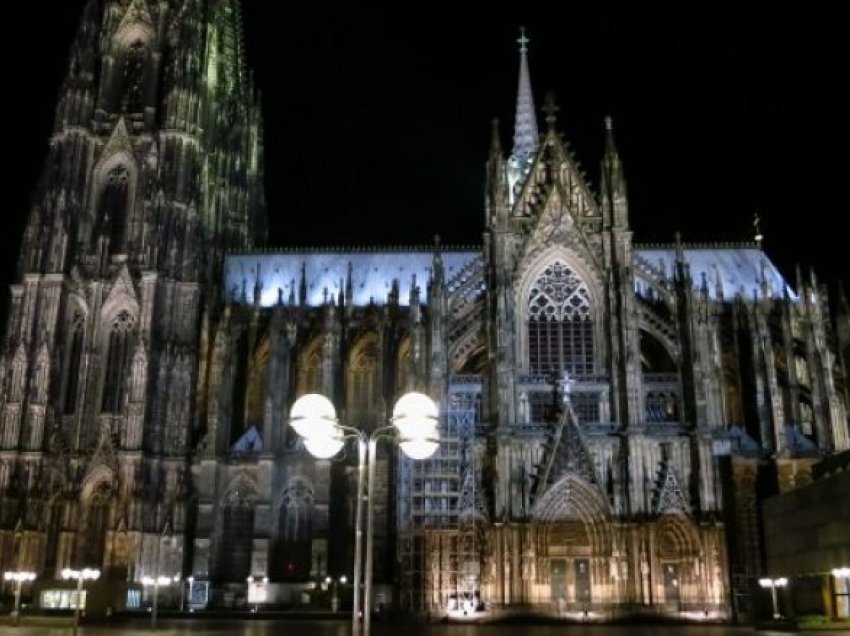 Skandali ka tronditur Gjermaninë – besimtarët po largohen nga kisha
