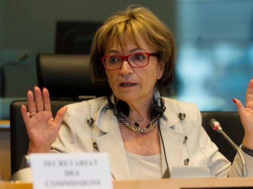 Doris Pack godet BE-në: Turp i madh që nuk ia hoqët Kosovës vizat