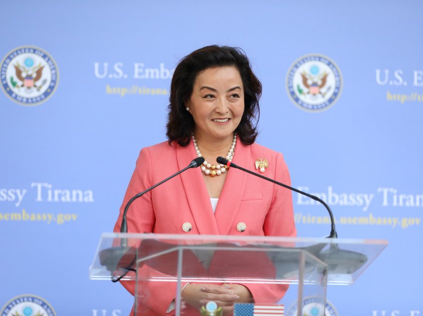 Zbulohet se kush është vajza që Yuri Kim i besoi fjalën përshëndetëse në pritjen që organizoi Ambasada Amerikane