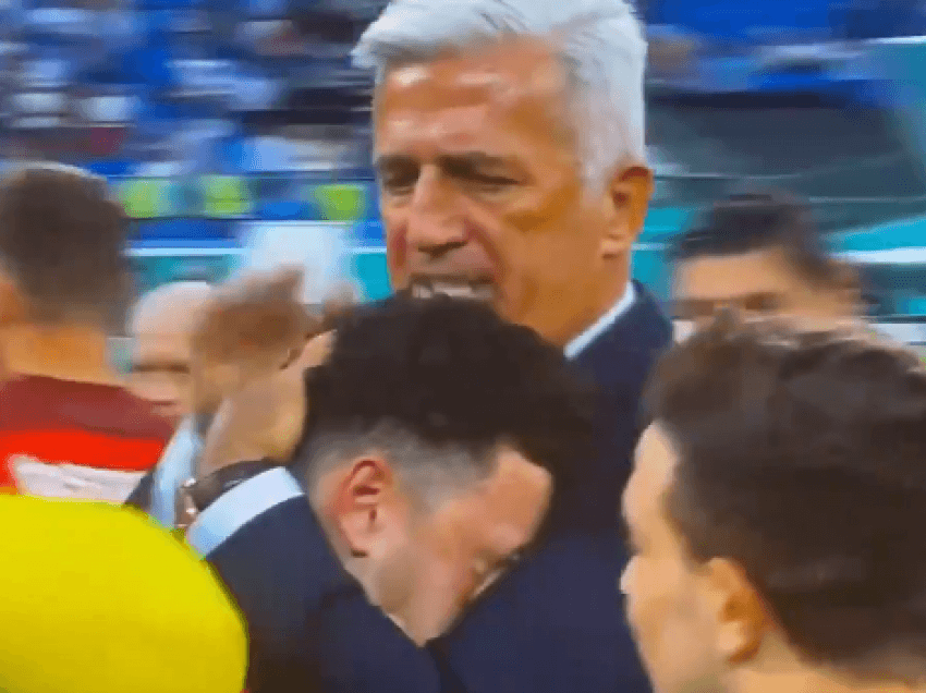 Moment prekës te Zvicra, trajneri sillet si baba me lojtarin që humbi penallti - publikohen pamjet
