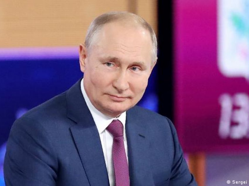 Rusi: Putin miraton strategjinë për t’iu kundërvënë ndikimit perëndimor