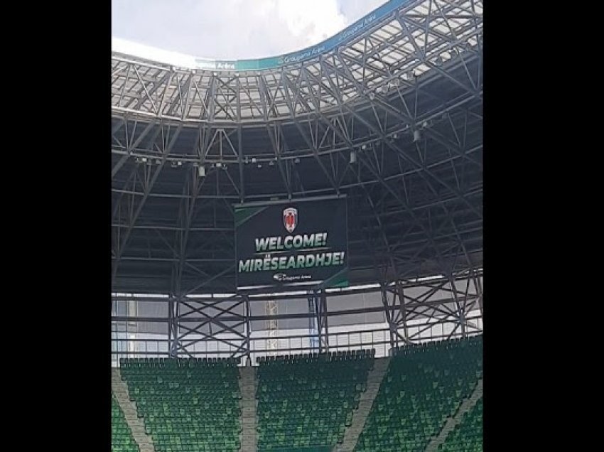 ​Pamje/ KF Prishtina zbarkon në Hungari, i pret befasia në stadium 