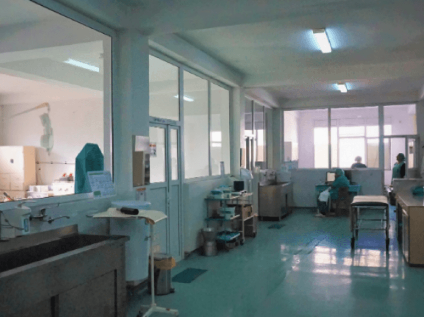 50 fëmijë hospitalizohen në Gjevgjeli, mjekët dyshojnë për simptoma post-Covid