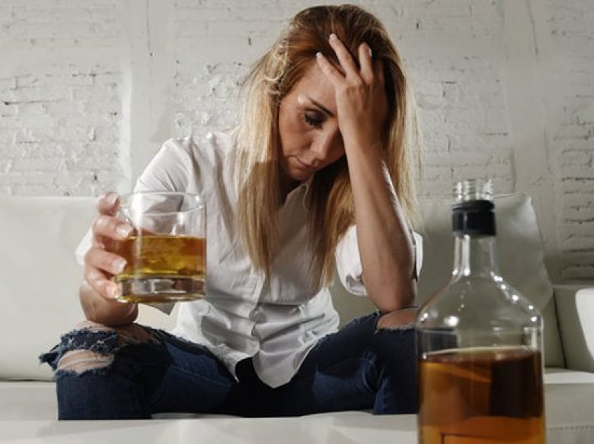 Mjekët: Situata e grave me alkoolin, tani është më keq se kurrë!