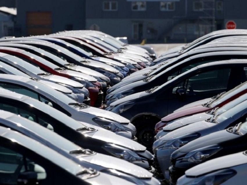 Në Gjermani, bie numri i shitjeve të veturave 