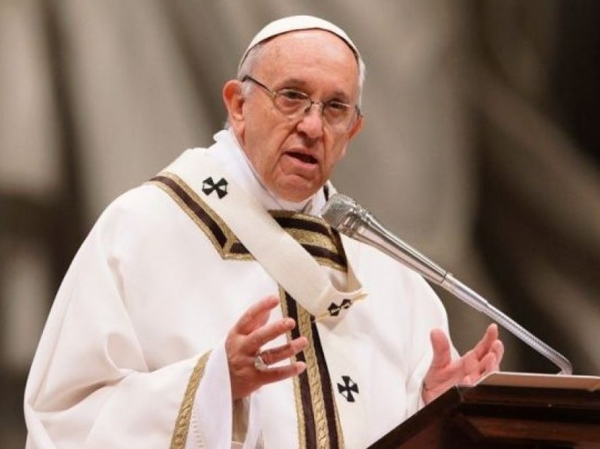 Papa Françeskut i përmirësohet gjendja shëndetësore 