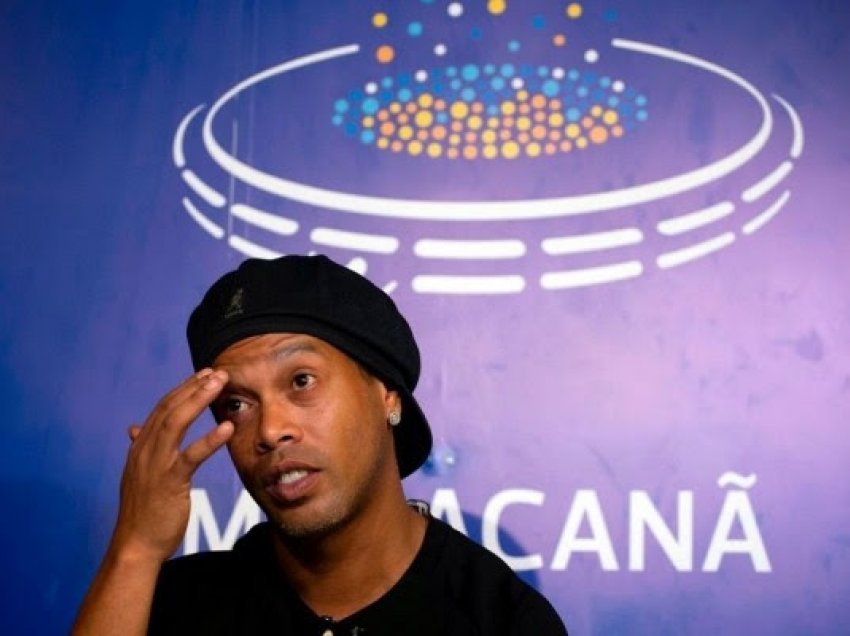Ronaldinho e “pagëzon” pasardhësin e tij: Po, ai është trashëgimtari im