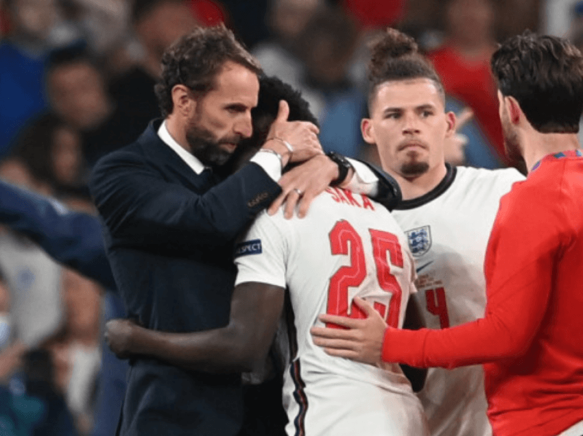 Futbollistët anglezë që humbën penalltinë në finale fyhen në baza racore, reagon ashpër federata angleze