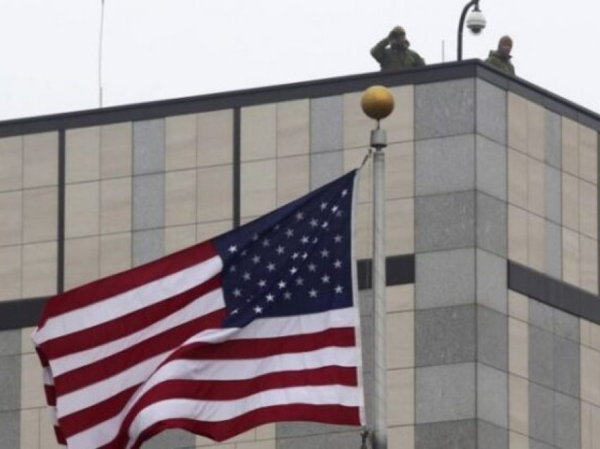 Ambasada e ShBA-së ka këtë thirrje për shtetasit amerikanë pas helmimeve në Deçan