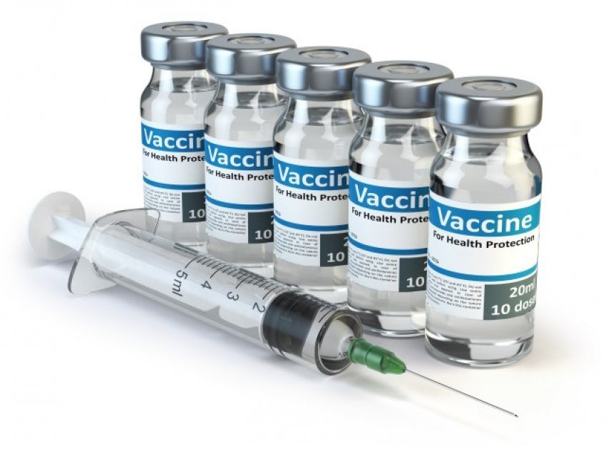 Punonjësit shëndetësorë do të pezullohen nga puna nëse nuk vaksinohen