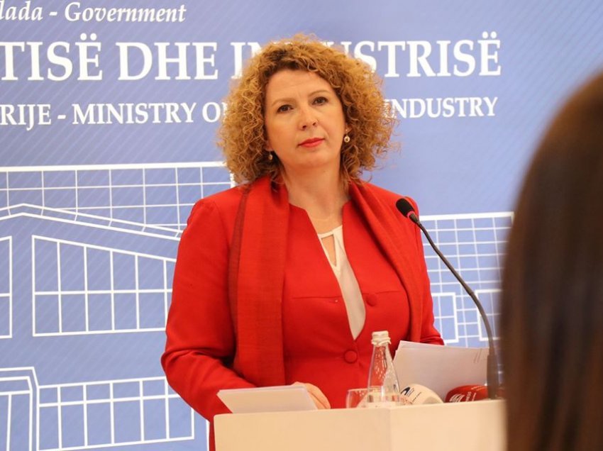 Shqetësohet ministrja Rozeta Hajdari/ Besian Mustafa i reagon ashpër: Ja pse je ministre ti aty...