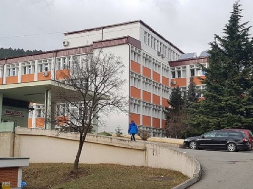 Helmimi i qytetarëve të Deçanit, në Spitalin e Pejës sot janë pranuar tre pacientë