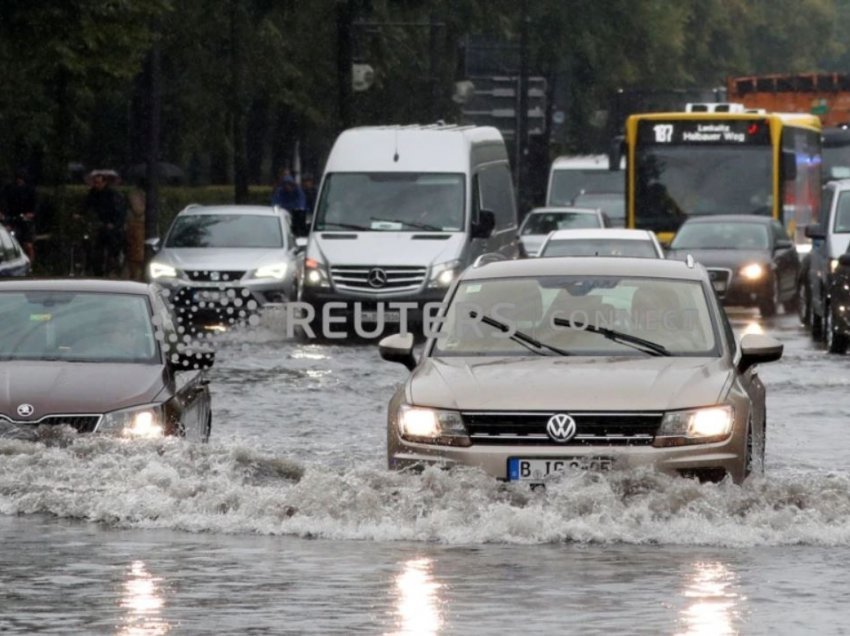 Të paktën katër persona vdesin nga vërshimet në Gjermani