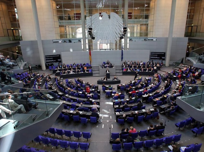 Edhe studentët nga Kosova ftohen të punojnë në Bundestagun gjerman