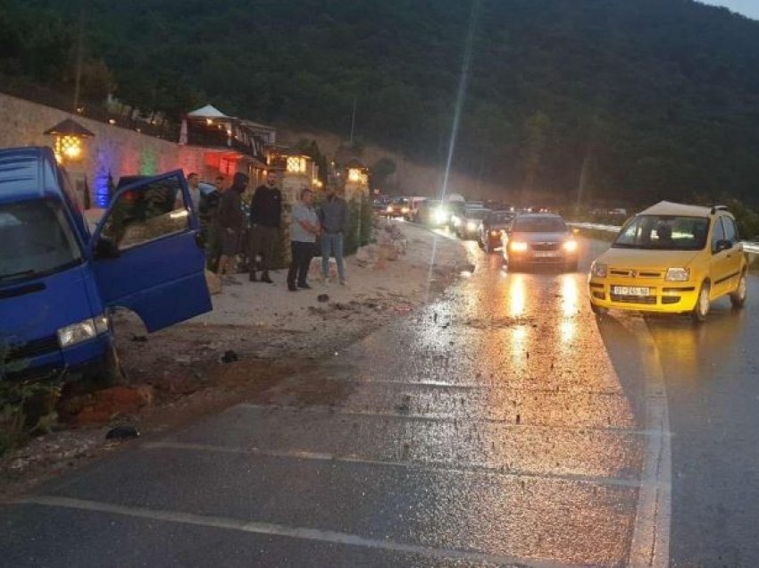 Aksident trafiku në magjistralen Prishtinë-Gjilan, ka të lënduar