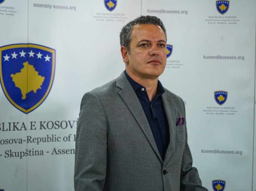 LDK kritikon Kurtin, Gashi: Deputetët e VV-së qëllimisht bënë zhurmë derisa fliste Pacolli