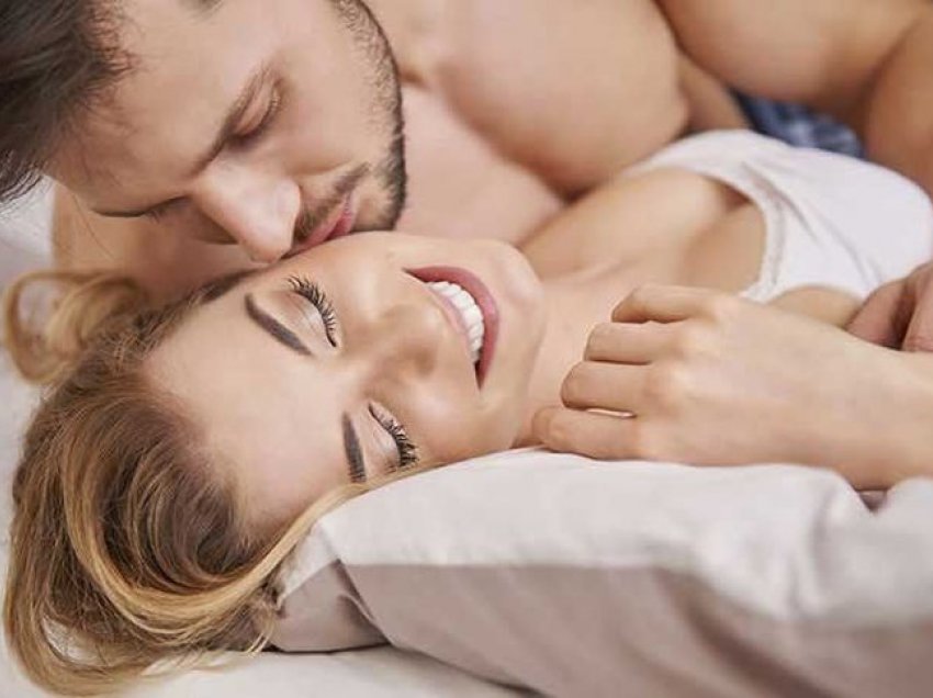Si mund të ndryshojë gjoksi gjatë marrëdhënieve seksuale