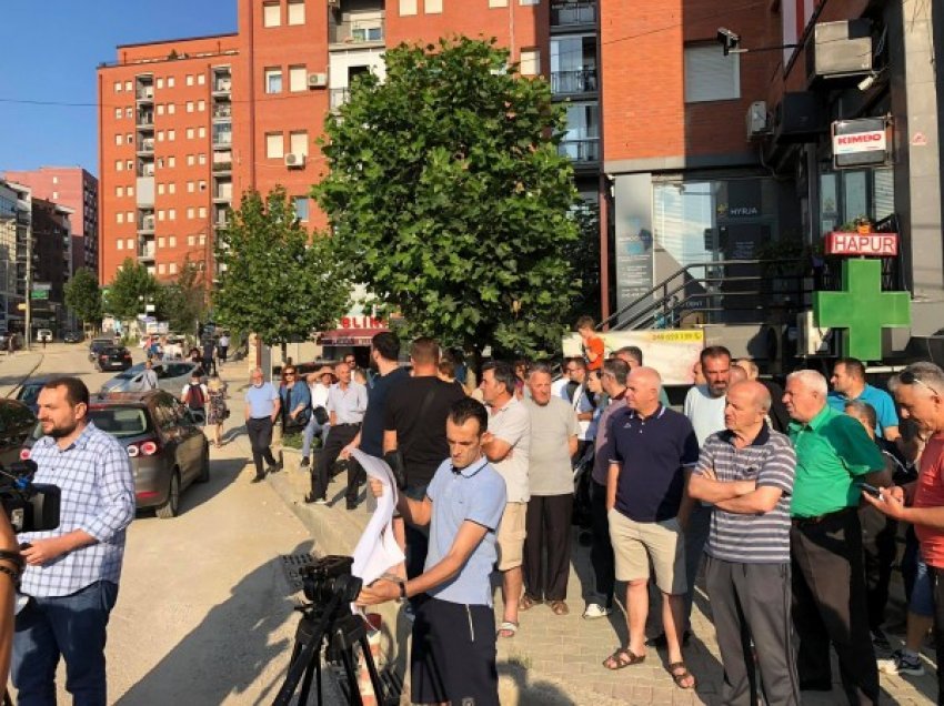 ​Banorët e rrugës “Muharrem Fejza” kërkojnë intensifikim të punimeve, paralajmërojnë Komunën e Prishtinës