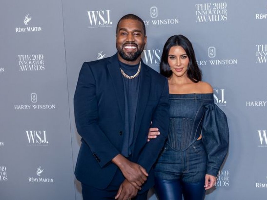 Kim Kardashian i jep meritat Kanye West: Më mësoj si të mos shqetësohesha për atë që mendojnë të tjerët