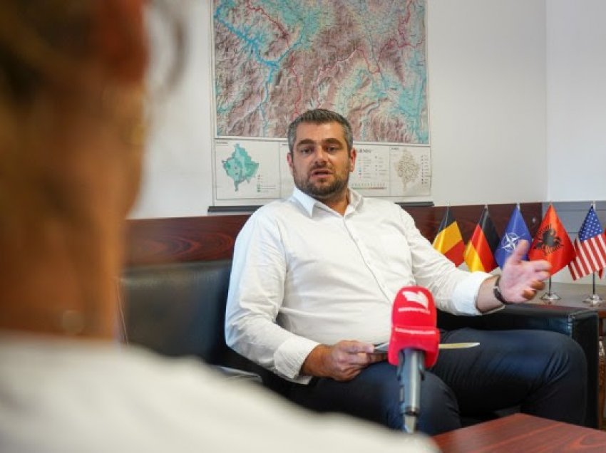 ​I biri i Ukshin Hotit gati të përballet me Serbinë: Të pagjeturit të jenë kusht për marrëveshjen finale