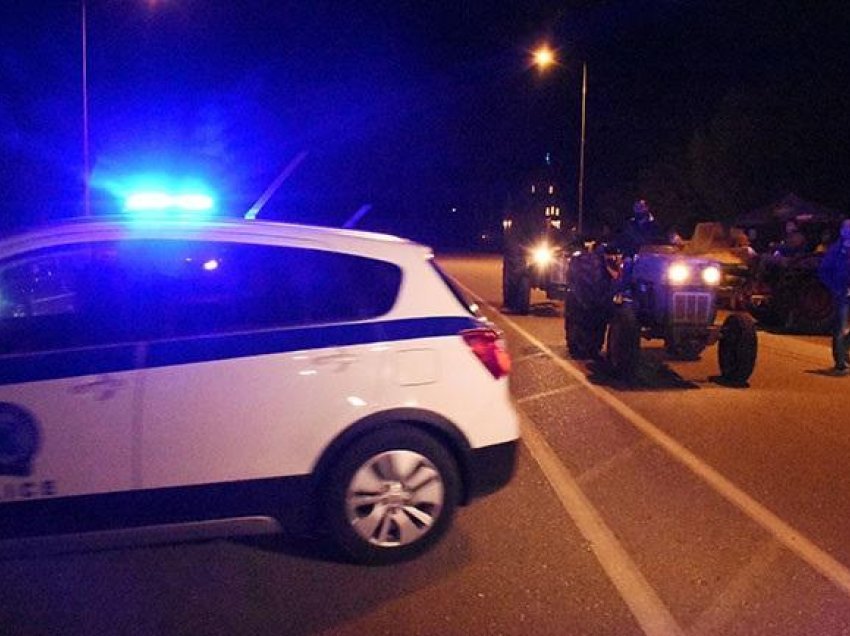 Sherr mes shqiptarëve në Greqi, dy persona ia presin rrugën me makinë bashkatdhetarit