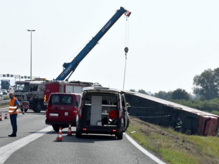 ​Tetë viktimat e aksidentit në Kroaci pritet të varrosen nesër, dy të tjerëve do t'iu bëhet obduksioni