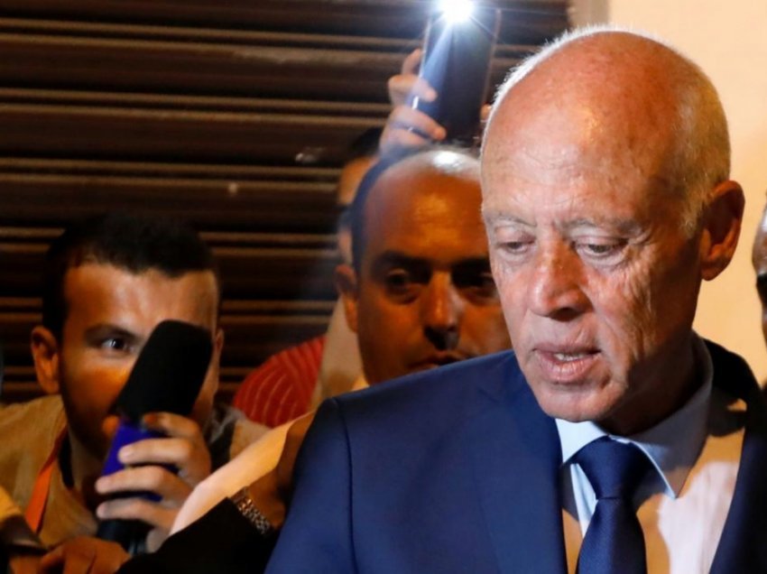 Presidenti shkarkon kryeministrin e Tunizisë pas protestave