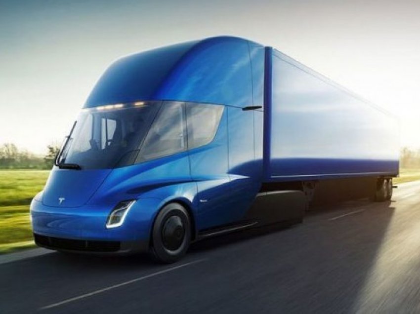 Tesla po e shtyn prodhimin e kamionit për vitin 2022