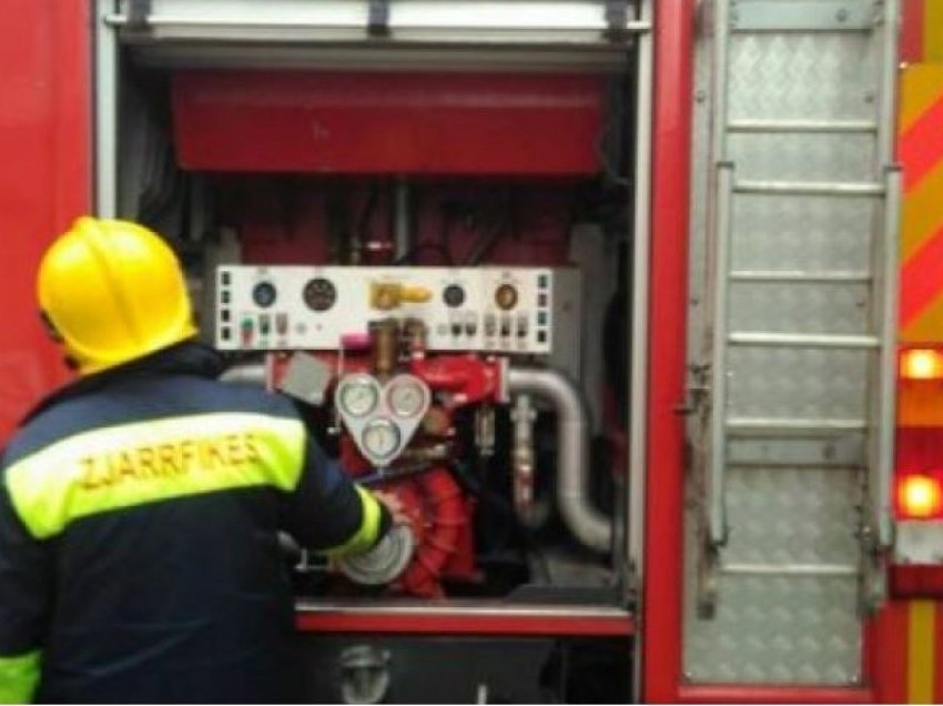 Bie zjarr në një lokale në Fier, zjarrfikësit japin detaje