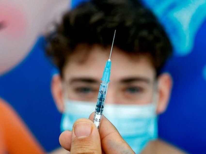 Gushti i hapur për vaksinim masiv për qytetarët +18 vjeç, Manastirliu: 'Studentët të vaksinohen para shkollës'