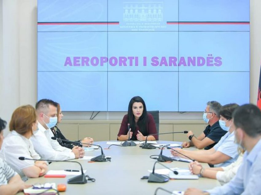 Aeroporti i Sarandës, ministrja Balluku: Një portë më shumë për vizitorët 