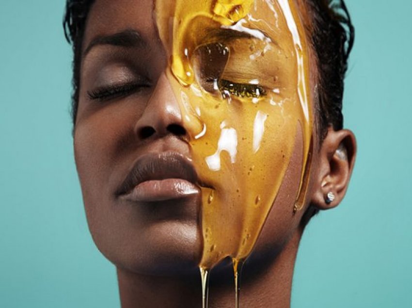 Mënyrat gjeniale të përdorimit të mjaltit në regjimin tuaj të bukurisë
