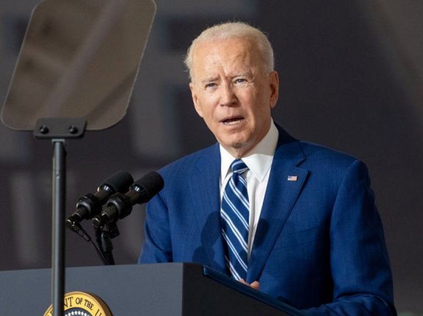 Presidenti Biden nderon viktimat e masakrës së Tulsës