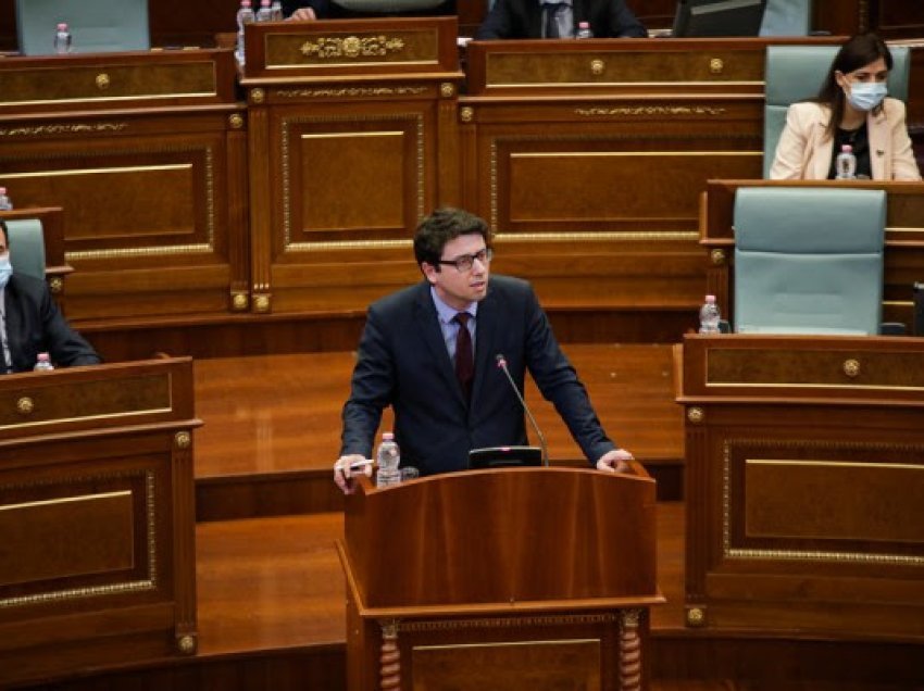 ​Ministri Murati në interpelancë për faljen e gjobave gjatë pandemisë