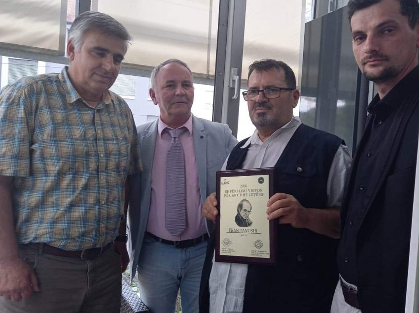 Iu dorëzua shpërblimi vjetor për art e letërsi “Dr. Ibrahim Rugova – 2020”