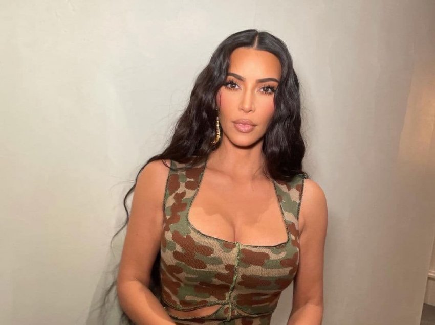 Pas shumë vitesh, Kim Kardashian flet për videon e saj intime që bëri xhiron e botës