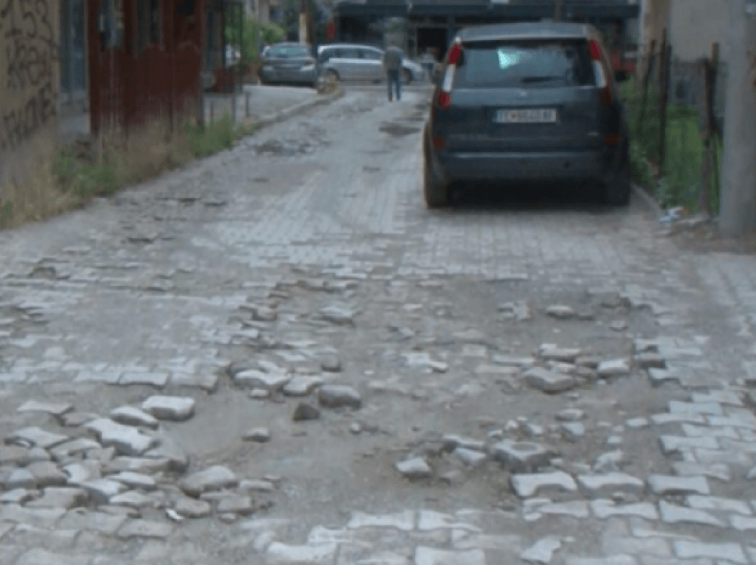 Banorët e bllokut 37 në Tetovë të revoltuar në kushtet ku jetojnë