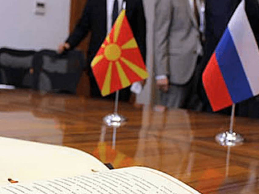 Rusia shpall non-grada një diplomat të Maqedonisë