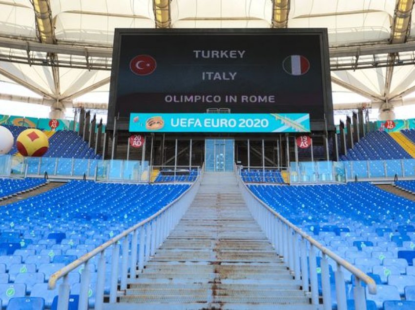 Ceremonia e ndeshjes hapëse Turqi-Itali
