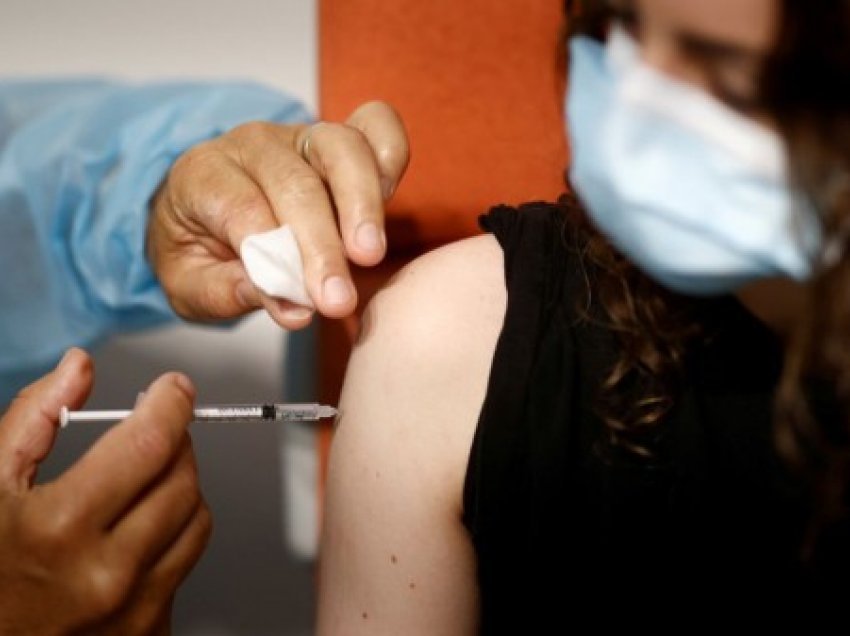 ​30 milionë francezë kanë marrë një dozë të vaksinës