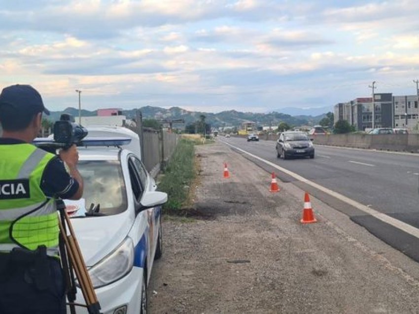 Pezullohen 44 leje drejtimi dhe gjobiten 411 drejtues automjetesh në Shqipëri